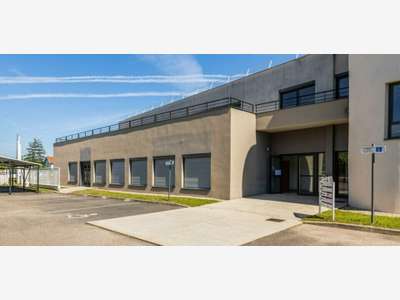 Bureaux lumineux de 218m² à louer à Saint Priest