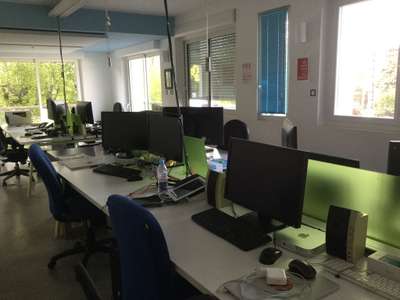 Loue bureaux 296m² excellent état Angers N/O