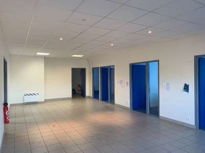 Loue bureaux 353m² prox grands axes Angers Ouest