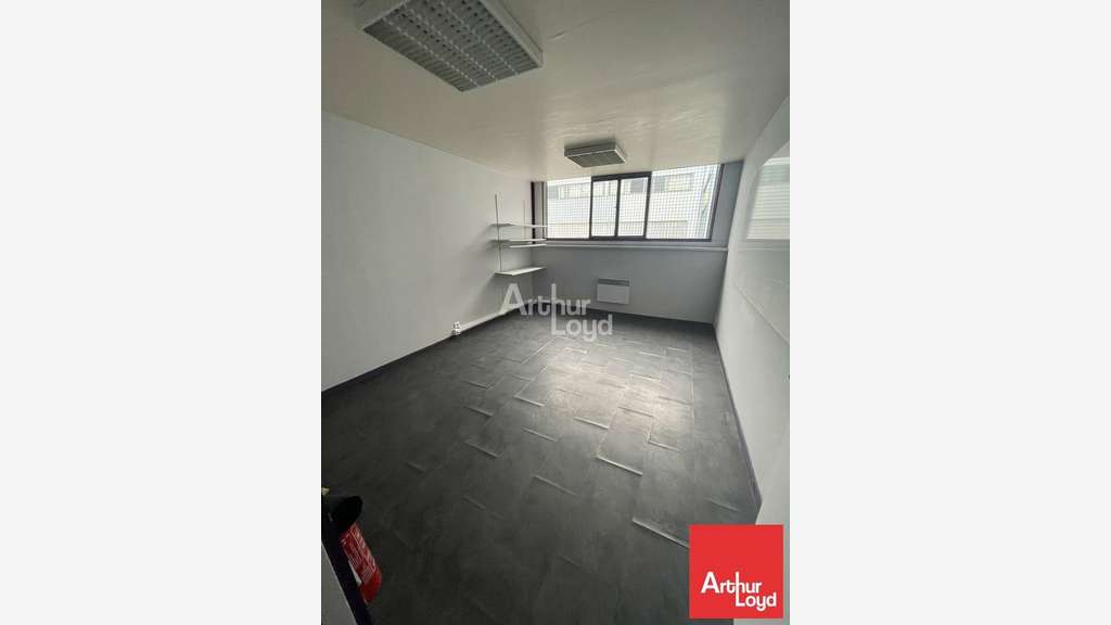 Loue local stockage 400m² à Niort Saint Liguaire