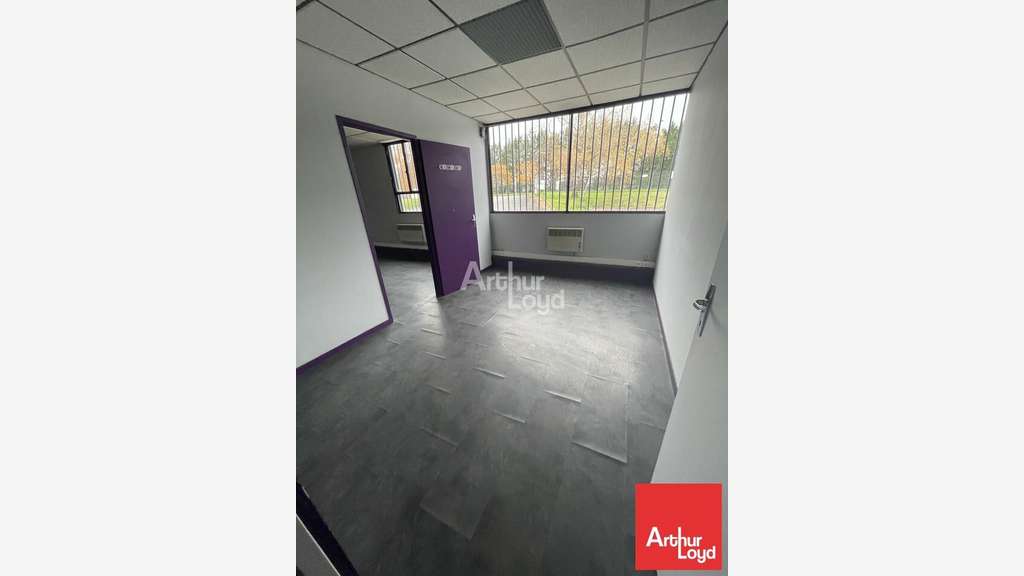 Loue local stockage 400m² à Niort Saint Liguaire