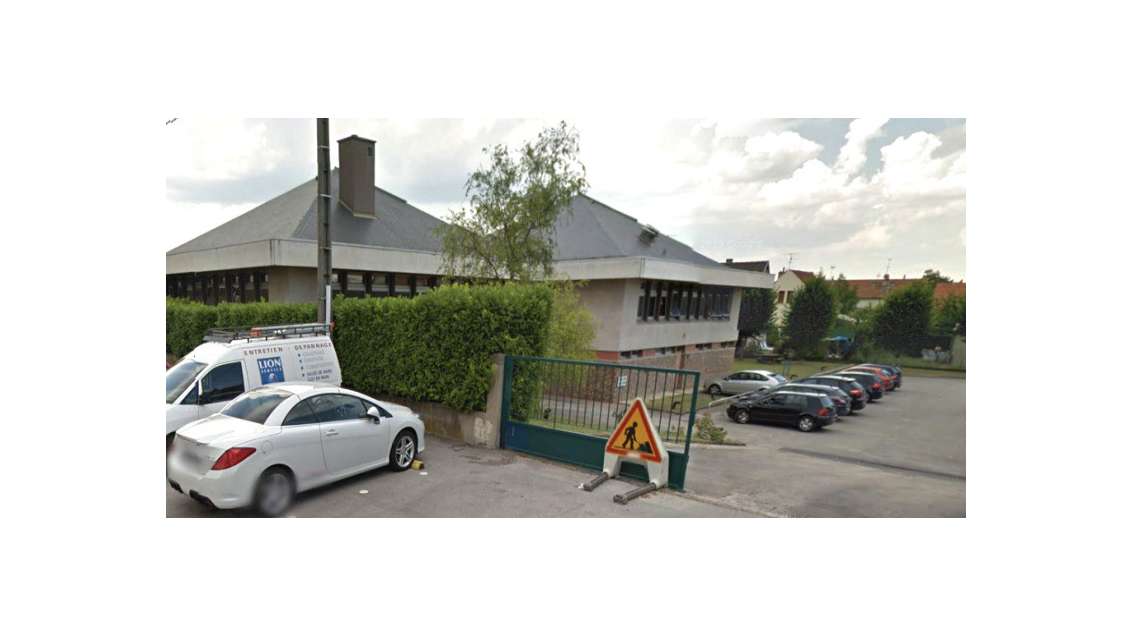 Location bureaux 4372m² proche Dijon à Chenôve