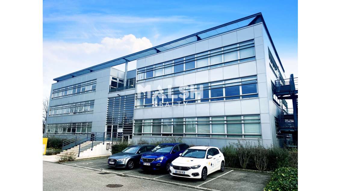 Bureaux de 717m² divisibles à louer à St Priest