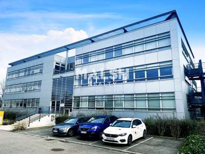 Bureaux de 717m² divisibles à louer à St Priest
