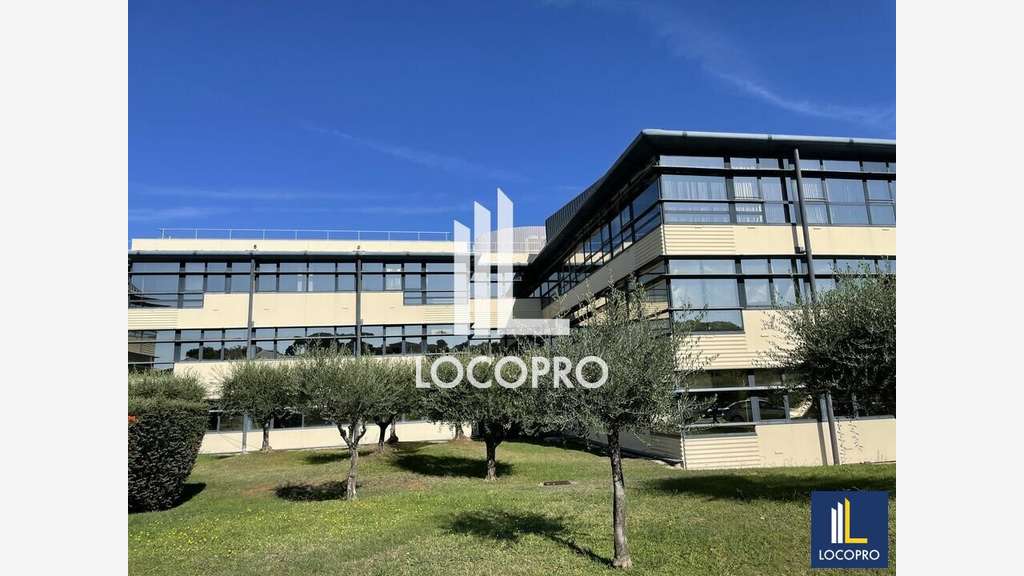 Bureaux à louer à Biot immeuble de bon standing