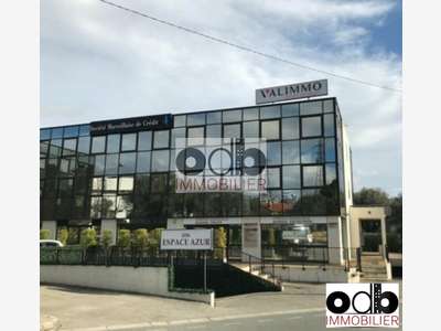 Loue bureaux de 75m² au 1er étage à Mougins