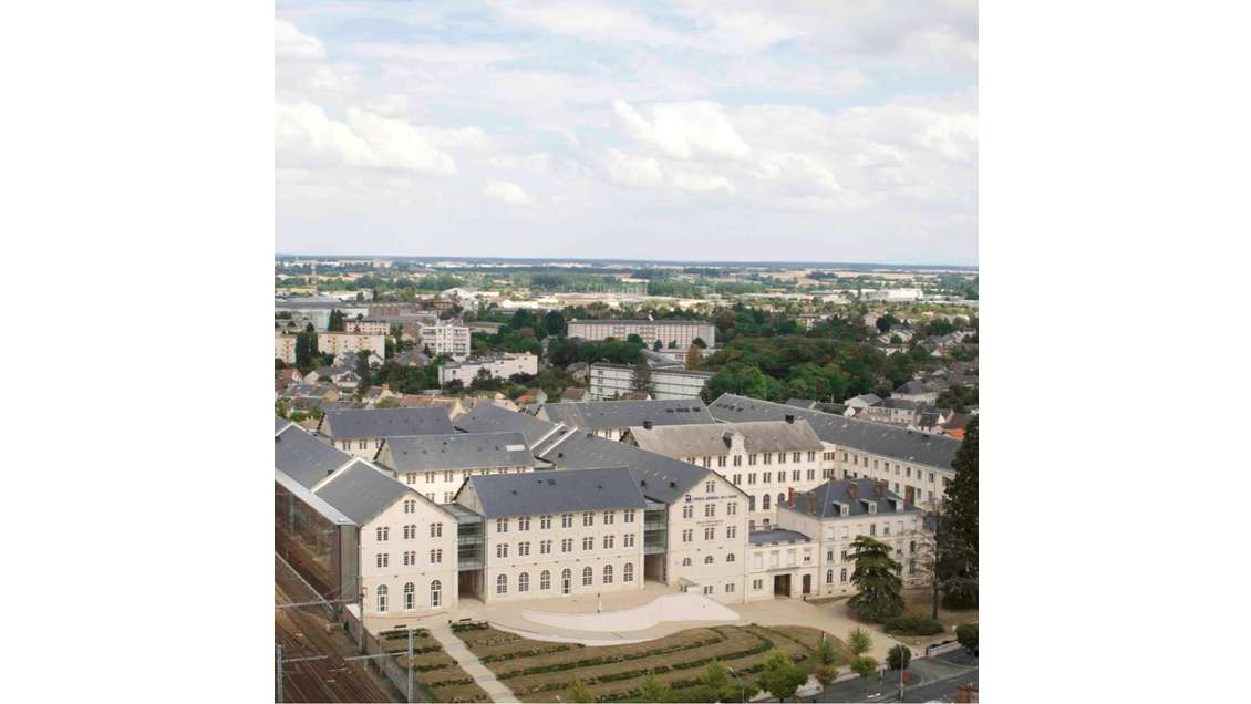 Location bureaux 3400m² à Châteauroux centre