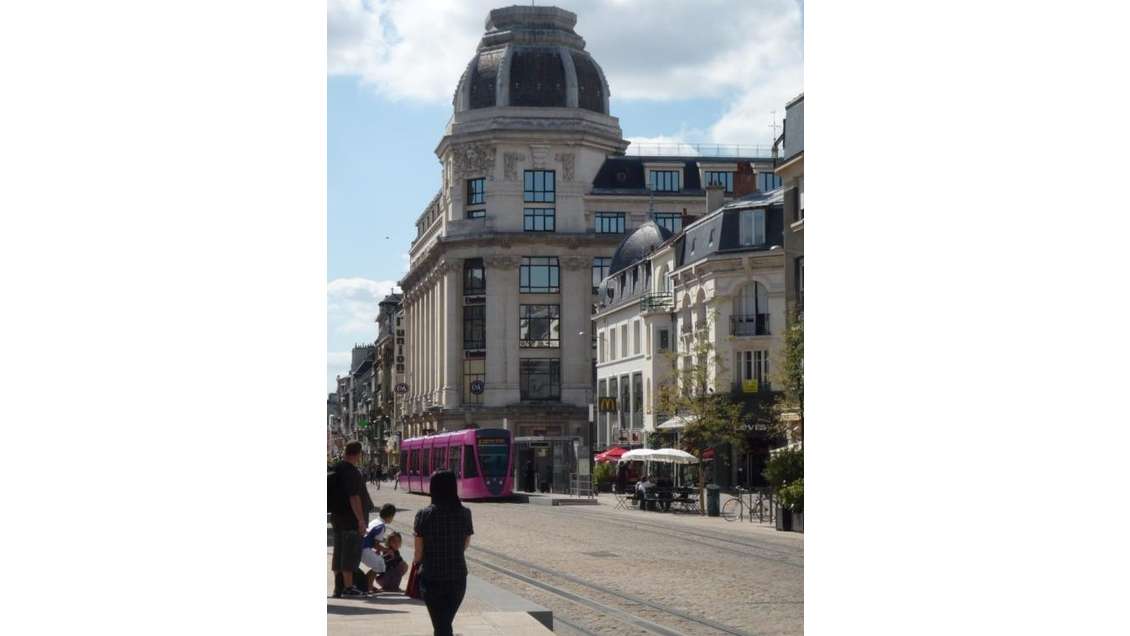 A louer bureaux de 250 à 1 245m² à Reims centre