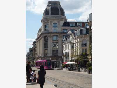 A louer bureaux de 250 à 1 245m² à Reims centre