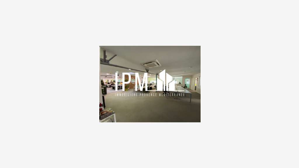 A louer bureaux de 360m²  en étage à Venelles