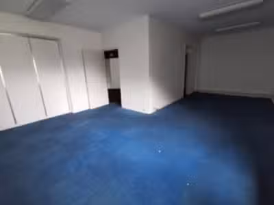 Bureaux 50m² R+1 avec ascenseur à louer à Croix  