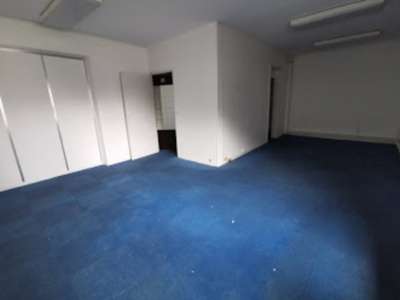 Bureaux 50m² R+1 avec ascenseur à louer à Croix
