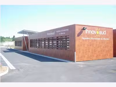 A louer locaux 280m² à Béziers Innovosud A75/A9