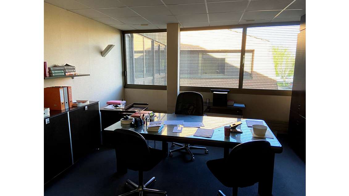 A louer bureaux de 913,96m² à Foulayronnes 