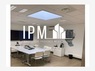 A louer bureaux 361m² à Gardanne