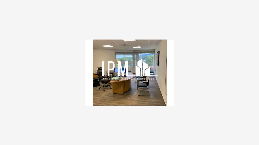 A louer bureaux de 677m² RDC à Gardanne