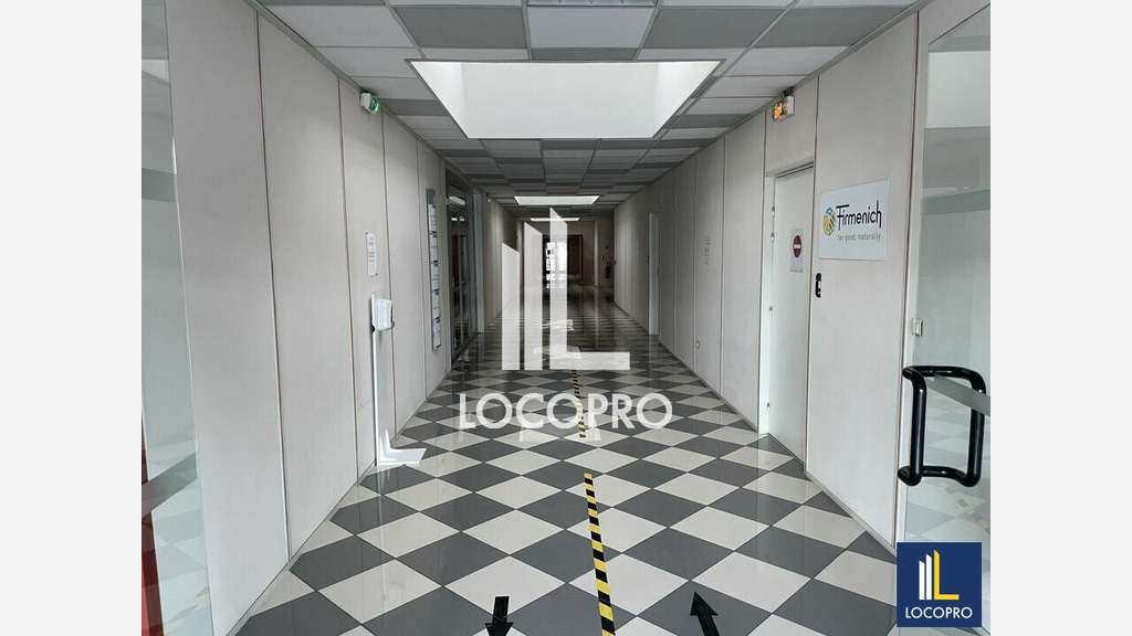 A louer bureaux de 370m² divisibles à Grasse