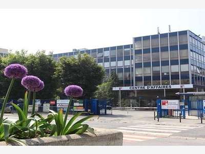 Bureaux 3200m² à louer au Plessis-Belleville