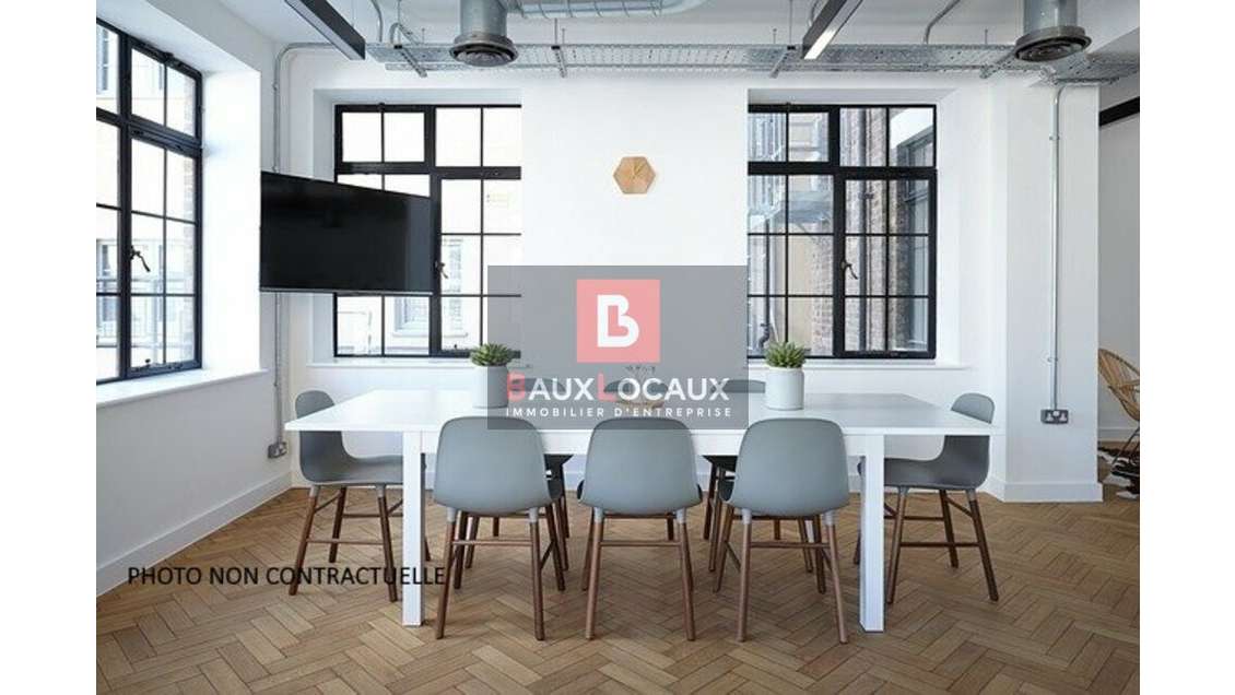 Bureaux 18m² R+1 à louer aux Angles 
