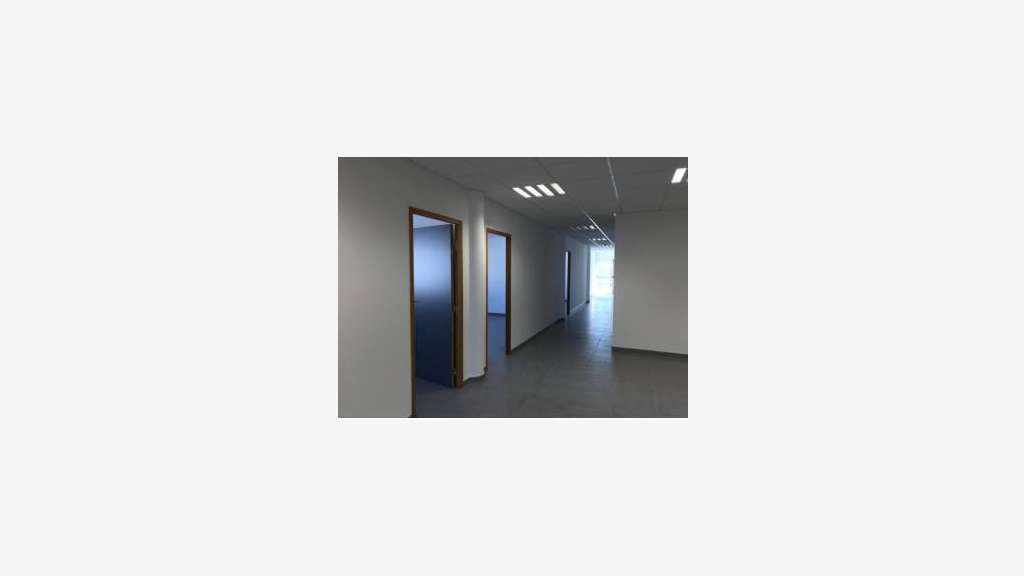A louer bureaux 300m² PMR à Martigues ZA Lavera
