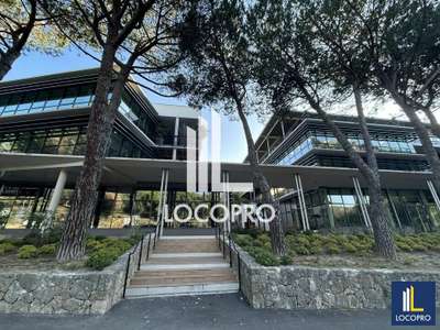 À louer bureaux neufs de 3395m² à Valbonne