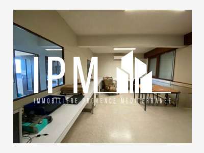 A louer bureaux 110m² Plan d'Orgon ZI