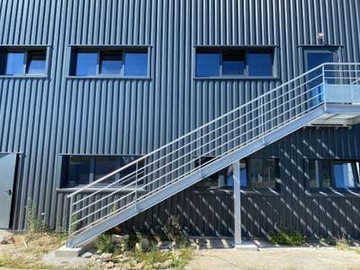 Bureaux 220m² en étage à louer à Plougoumelen