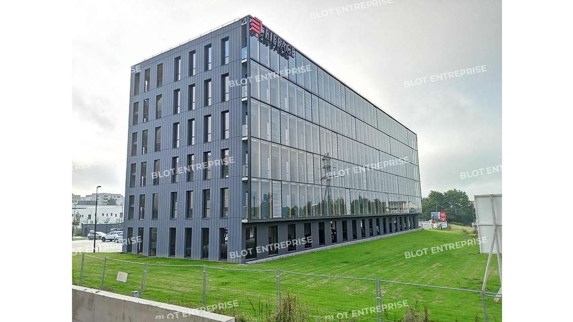 A louer bureaux de 3 900m² à Rennes Champeaux