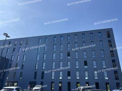 A louer bureaux de 420m² à Rennes Champeaux