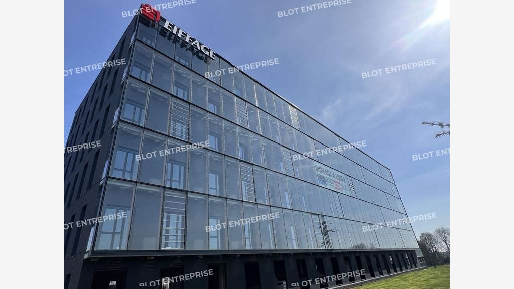 A louer bureaux de 420m² à Rennes Champeaux