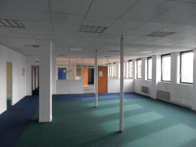 Bureaux de 292m² en location à Roubaix centre