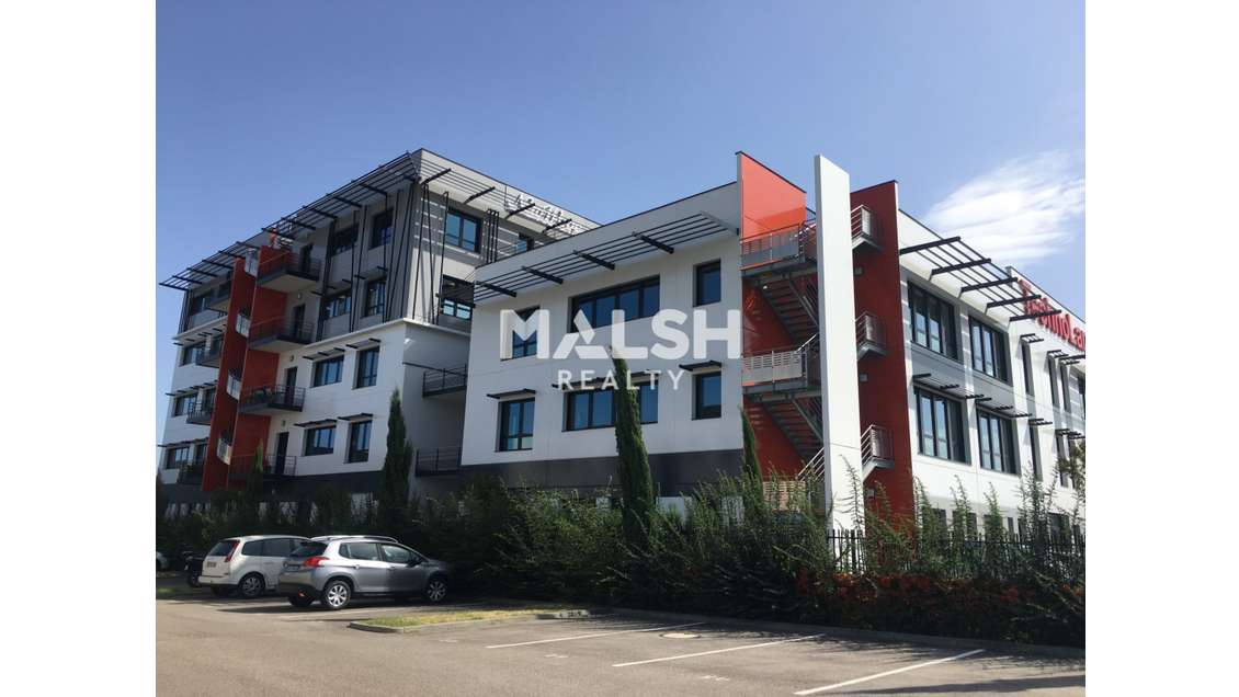 Bureaux 373m² à louer à Saint-Priest proche A43