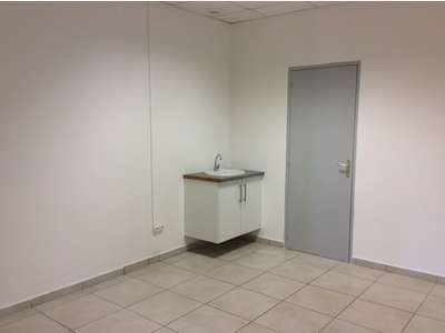 Loue cabinet médical de 20m² à l'entrée de Kourou 