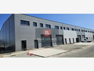 Local d'activité de 330m² à louer à Carpentras