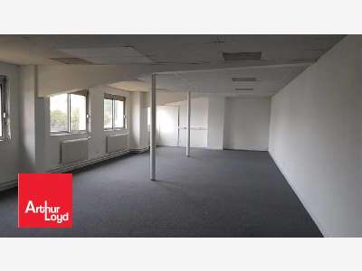 Loue 226m² de bureaux à Chartres agglomération