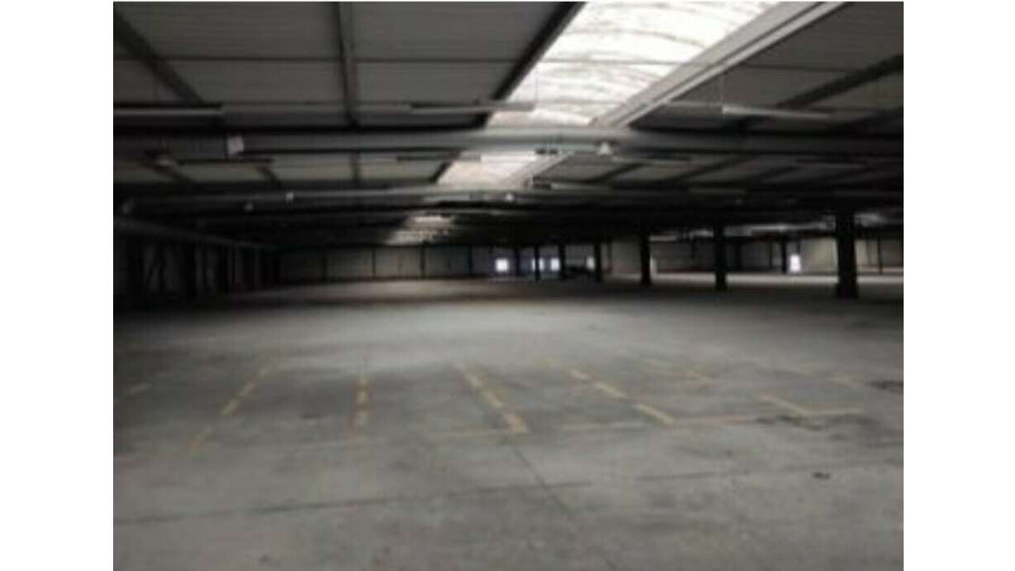 Entrepôt de 10 000m² à louer à Lisle en Rigault