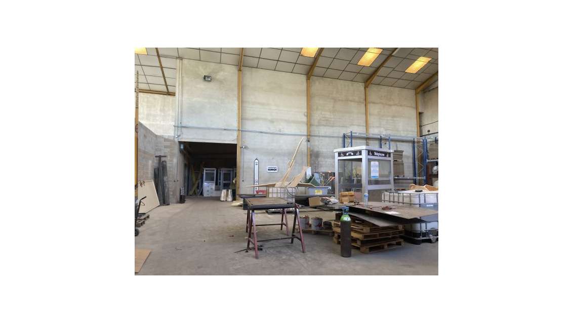 A louer entrepôt de 554m² sur axe passant Aude