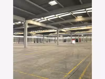 Location entrepôt de 11 000m² à Amiens 