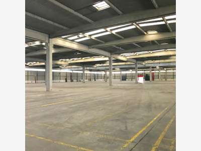 Location entrepôt de 11 000m² à Amiens 