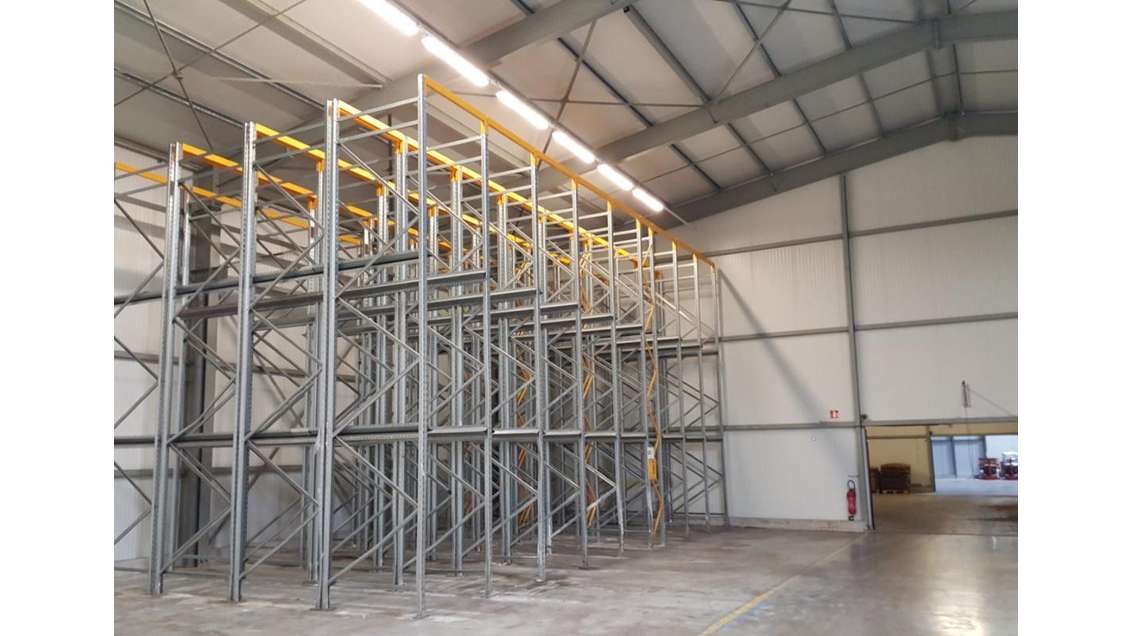 Location entrepôt 4625m² à Beaurepaire