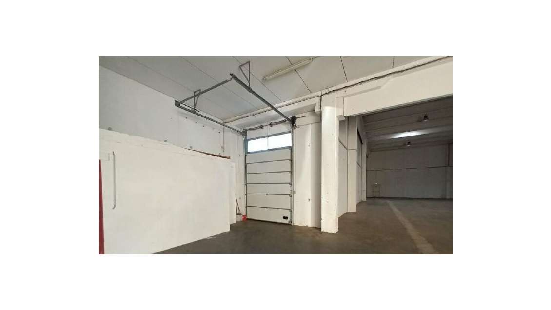 À louer entrepôt de 1 053m² à Avignon PA Courtine