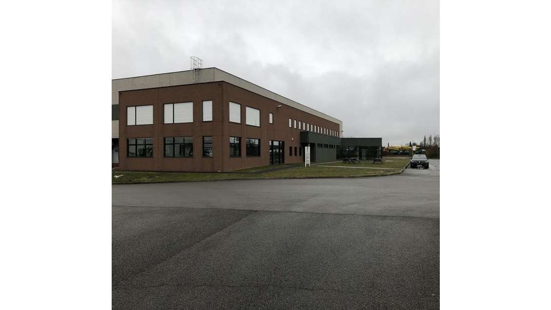 À louer entrepôt de 500m² en ZA à Arques