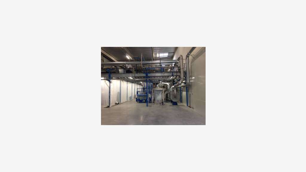 A louer entrepôt de 870m² à Rousset