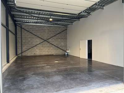 A louer entrepôt isolé de 90m² à Angers sud