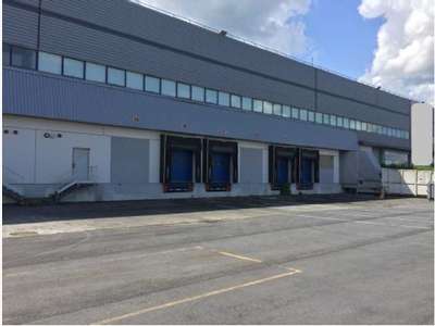 À louer entrepôt 12000m² au Plessis-Belleville