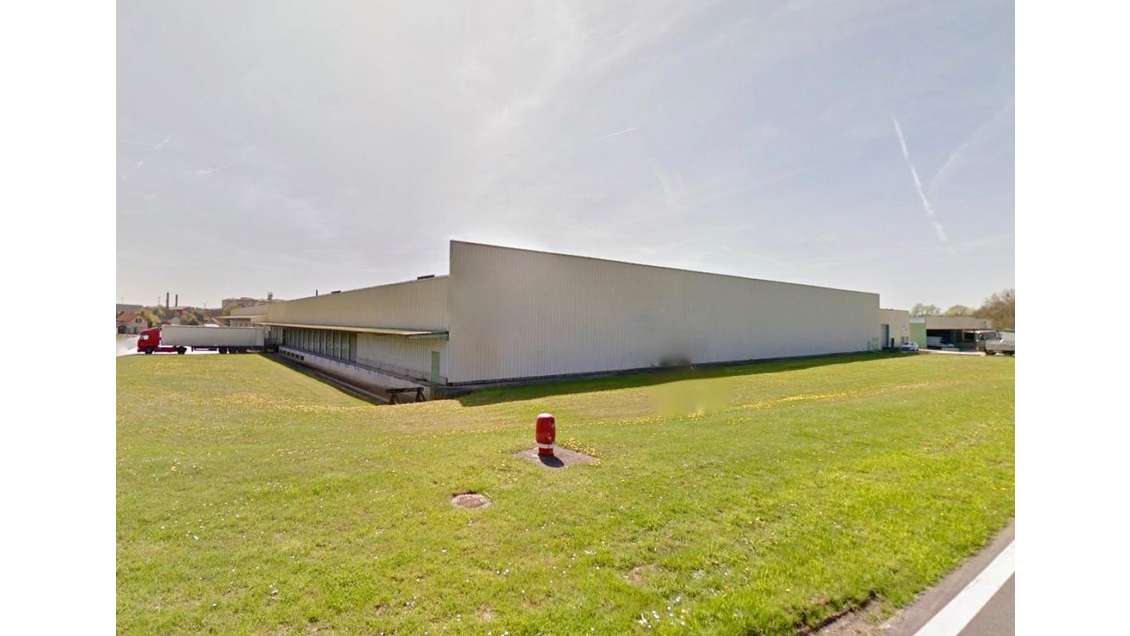 Location entrepôt 6165m² à Roye
