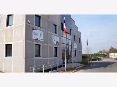 Entrepôt 1900m² à louer à Wormhout / Dunkerque