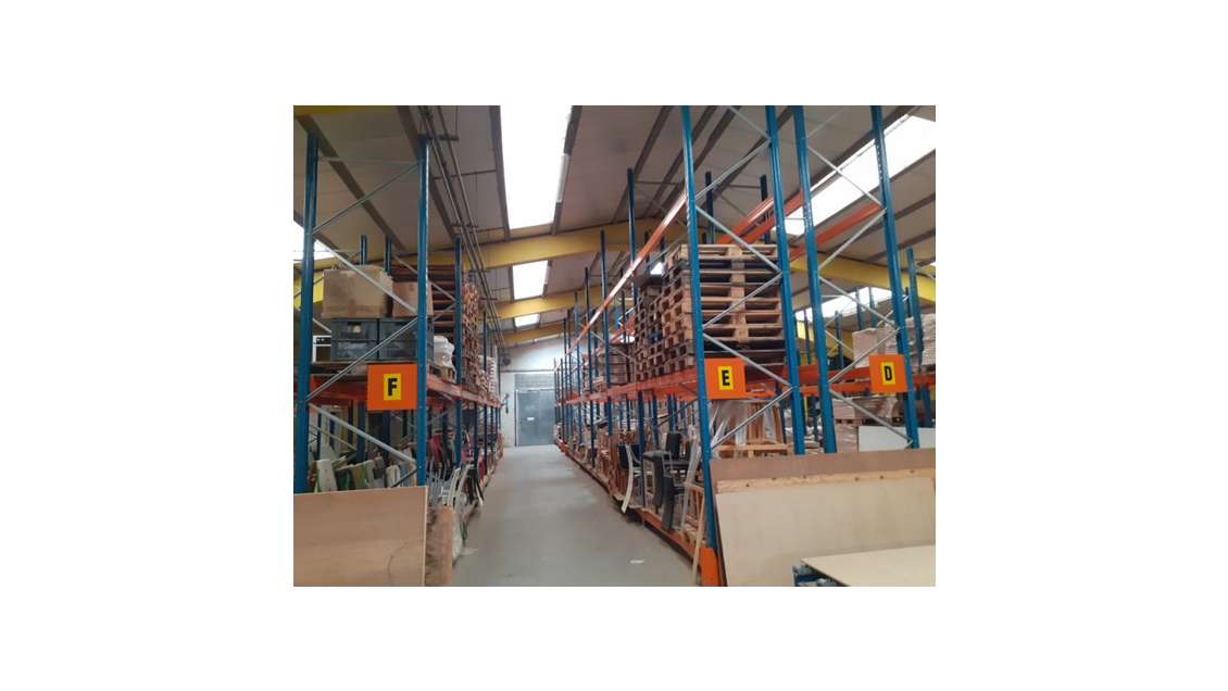 Loue entrepôts 480m² à 1200m² Beaucamps le Vieux
