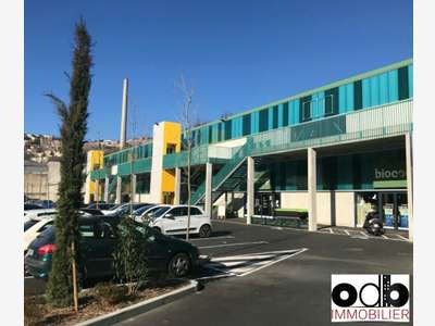Locaux commerciaux de 1103m² à louer à Grasse