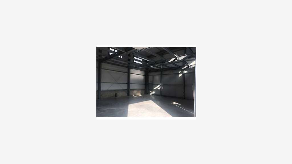 Loue hangar neuf de 150m² en ZAC à Roquevaire